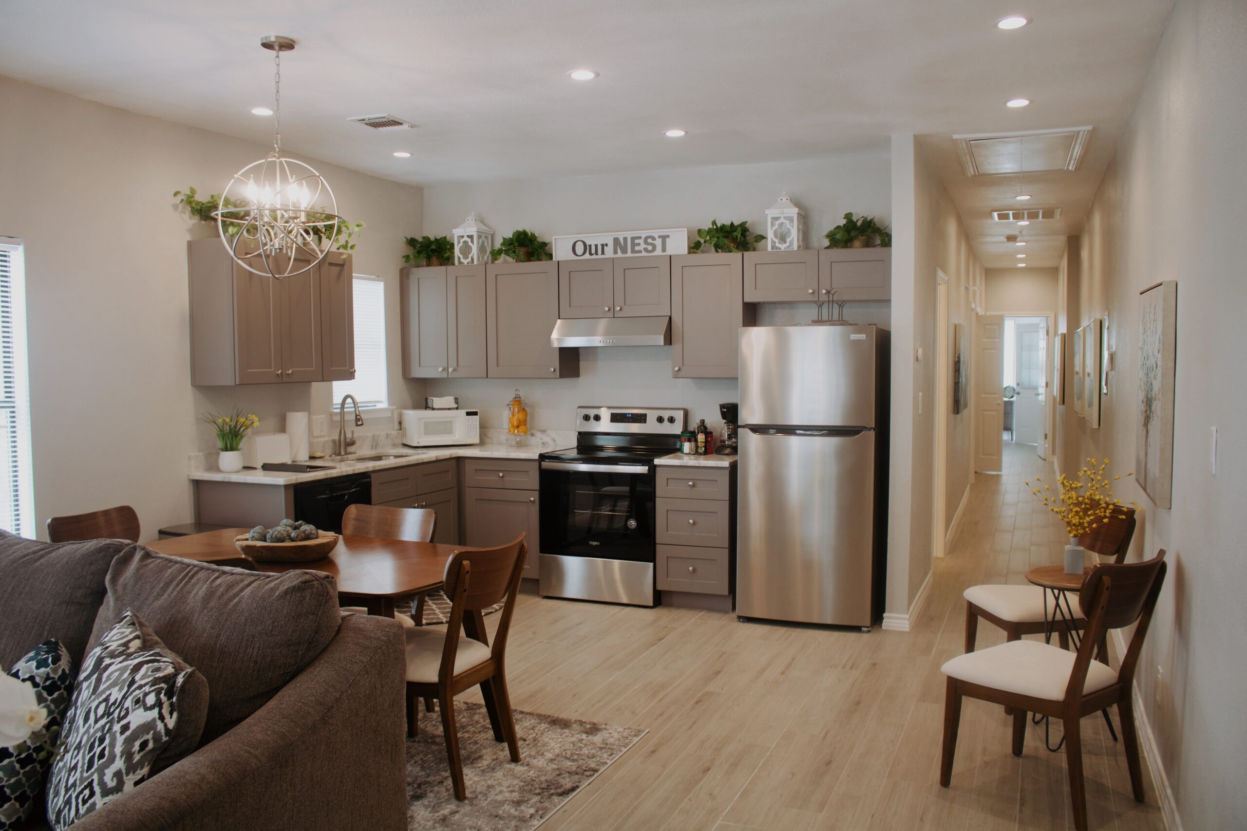 2752B111-8E3F-4AAD-96C9-228815DB27D3 - Arbor House Suites